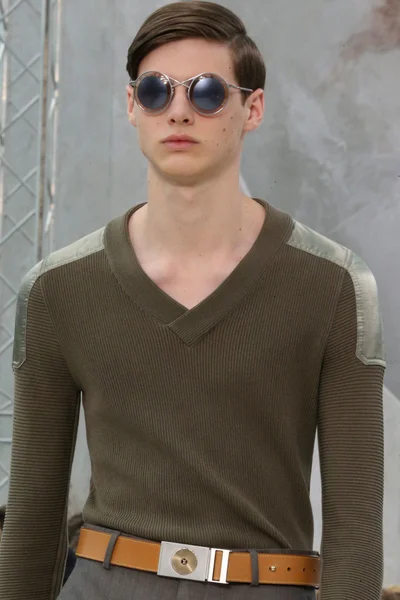 Look 35
